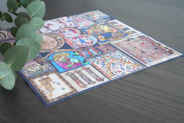 Mikrofasertuch Versalien ★ Universal Art Group