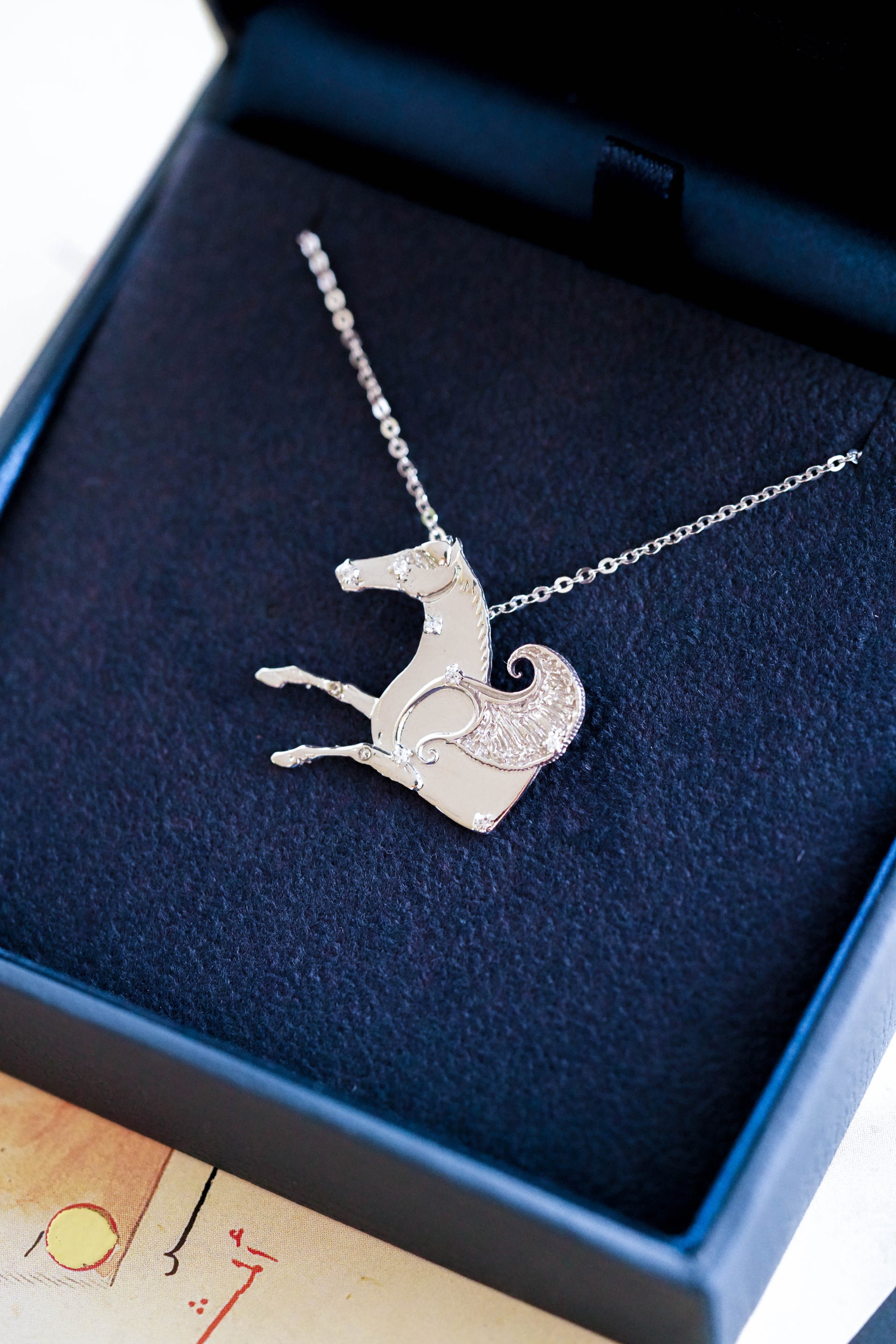 Merchandising Halskette mit Pegasus-Sternbilder-Silber ★ Universal Art Group