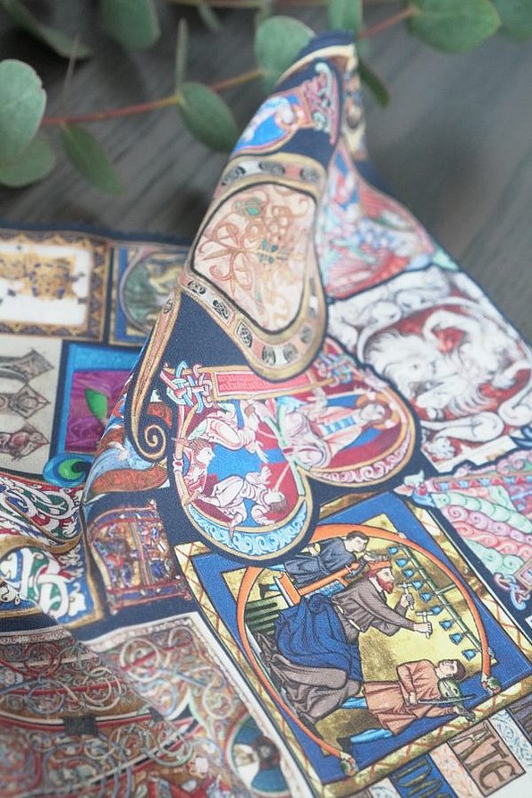 Mikrofasertuch Versalien ★ Universal Art Group