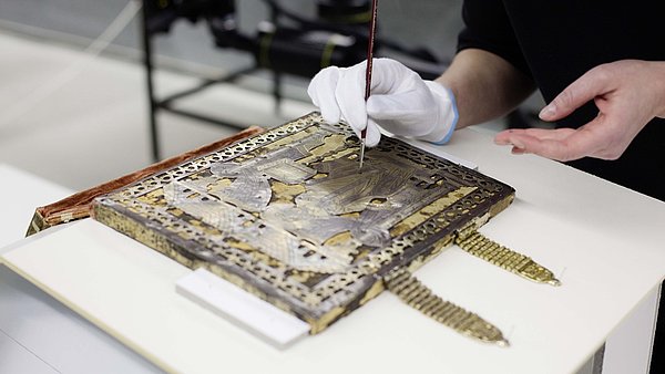 Metallverarbeitung, Traditionelles Handwerk, Handarbeit, Meisterwerke ★ der Universal Art Group