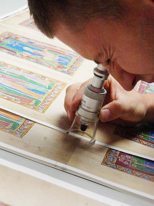 Qualitätskontrolle, Traditionelles Handwerk, Handarbeit, Meisterwerke ★ der Universal Art Group