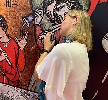 FBM 2023, Frankfurter Buchmesse 2023. Mittelalterliche Photowall "Musik im Mittelalter" ★ Universal Art Group