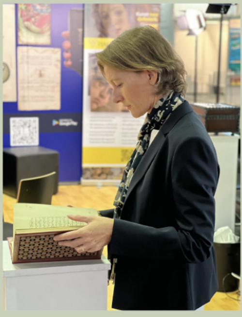 Charlotte Kramer ★ Universal Art Group