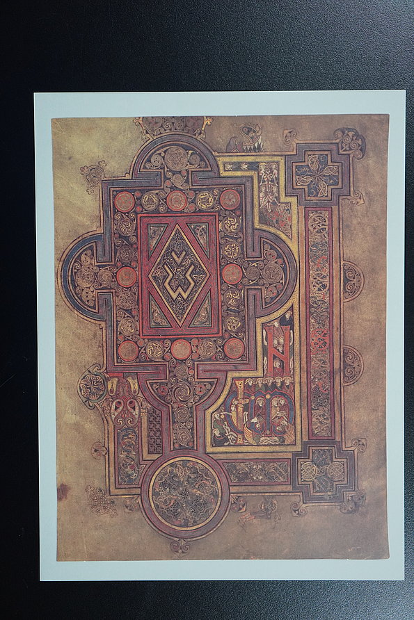 Buch von Lindisfarne ★ Universal Art Group