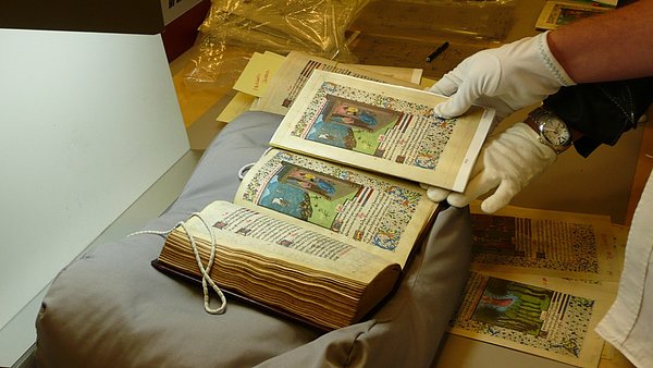 Farbvergleich, Traditionelles Handwerk, Handarbeit, Meisterwerke ★ der Universal Art Group