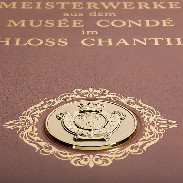 Goldschmuck Einband Nahaufnahme ★ Universal Art Group 