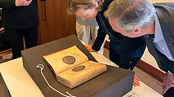 in der Bibliothek arabische Handschrift ★ Universal Art Group