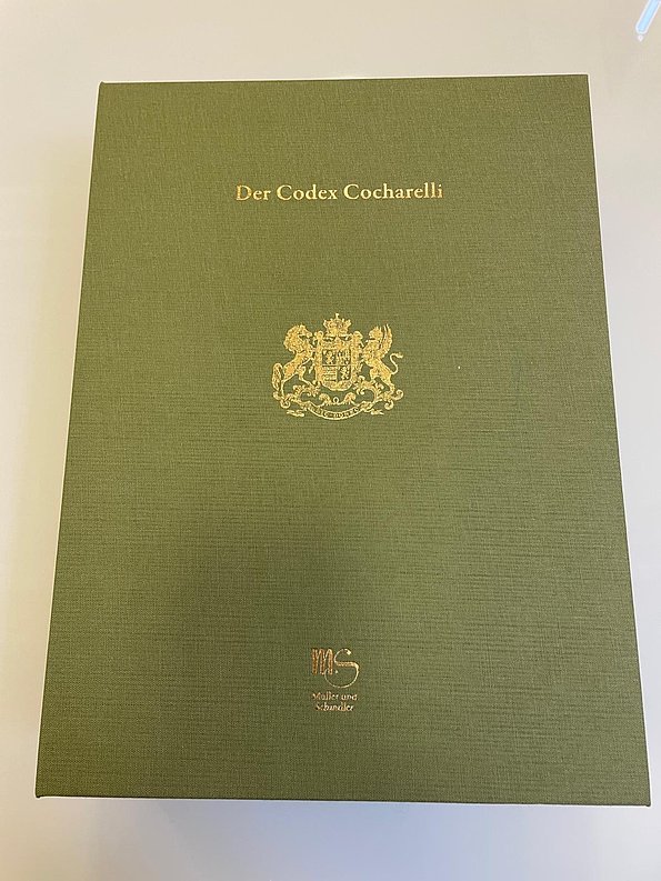 Cocharelli Codex geschlossen ★ Universal Art Group