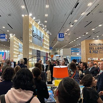 FIL 2023: Der Botschaftsempfang auf der Feria Internacional del Libro am Deutschen Pavillion in Guadalajara, Mexiko ★ Universal Art Group