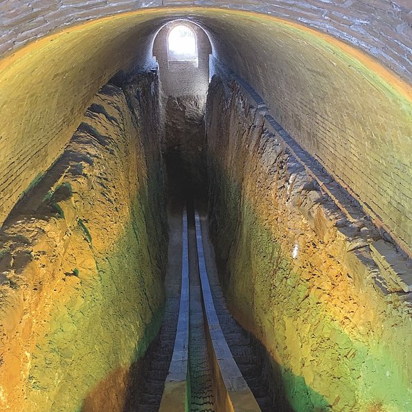 Observatorium in Samarkand, von Ulugh Beg erbaut. ★ Universal Art Group