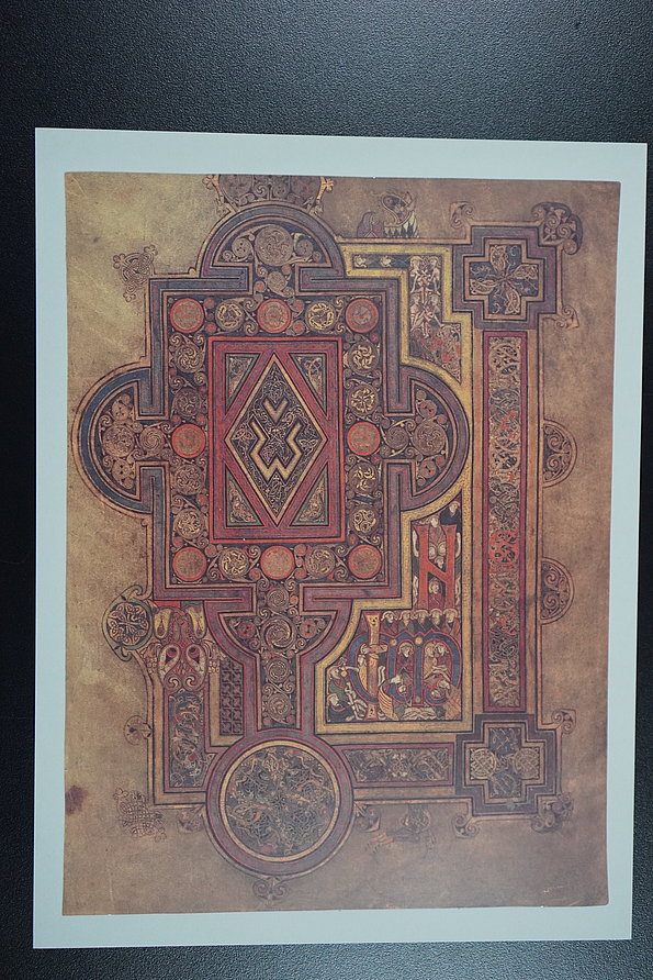 Buch von Lindisfarne ★ Universal Art Group