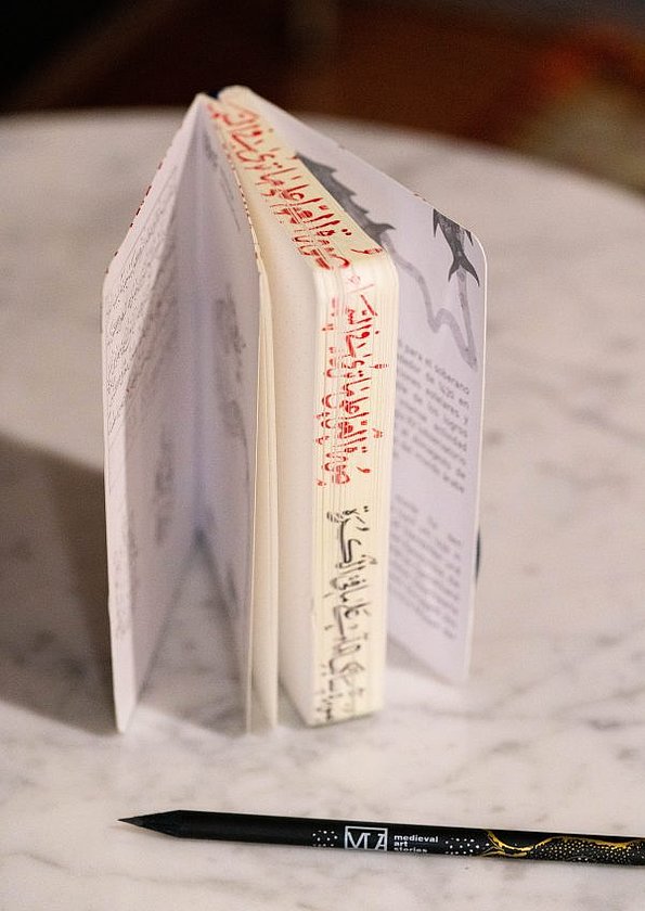 Notizbuch Merch aufgestellt gefächert und Magnetstift ★ Universal Art Group