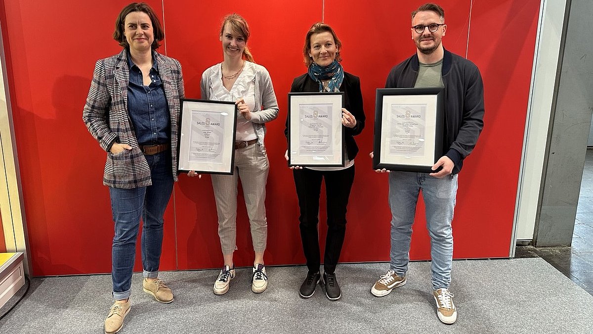 Gewinner und Gewinnerinnen des Sales Award 2022 auf der Leipziger Buchmesse 2023. LBM 2023 ★ Universal Art Group